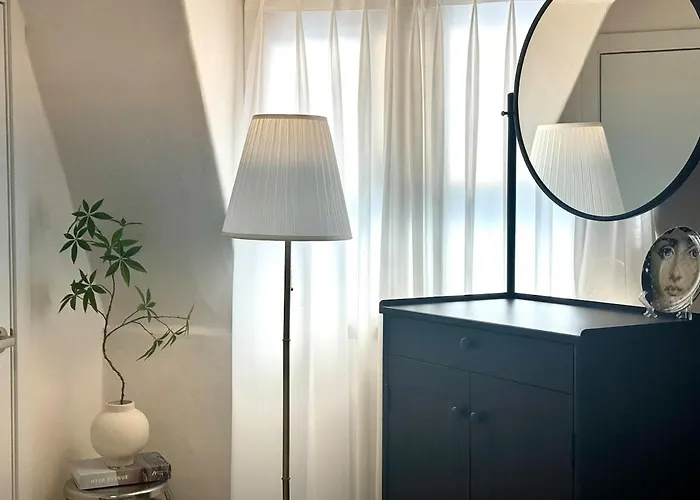 Appartamento 1 Min To Subway , 3 Queen Beds , Up To 6 Guests , Center