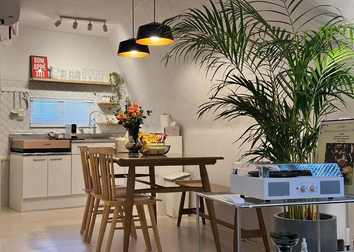 1 Min To Subway , 3 Queen Beds , Up To 6 Guests , Center Appartamento *